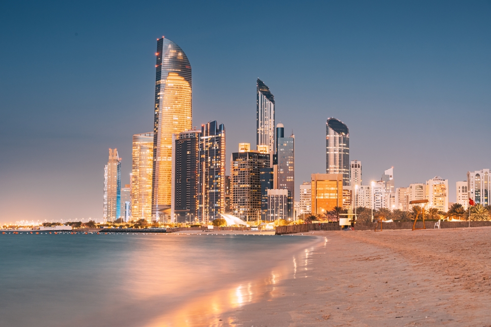 Stunning,Sandy,Beach,Near,Corniche,Seaside,Embankment,With,Great,Night